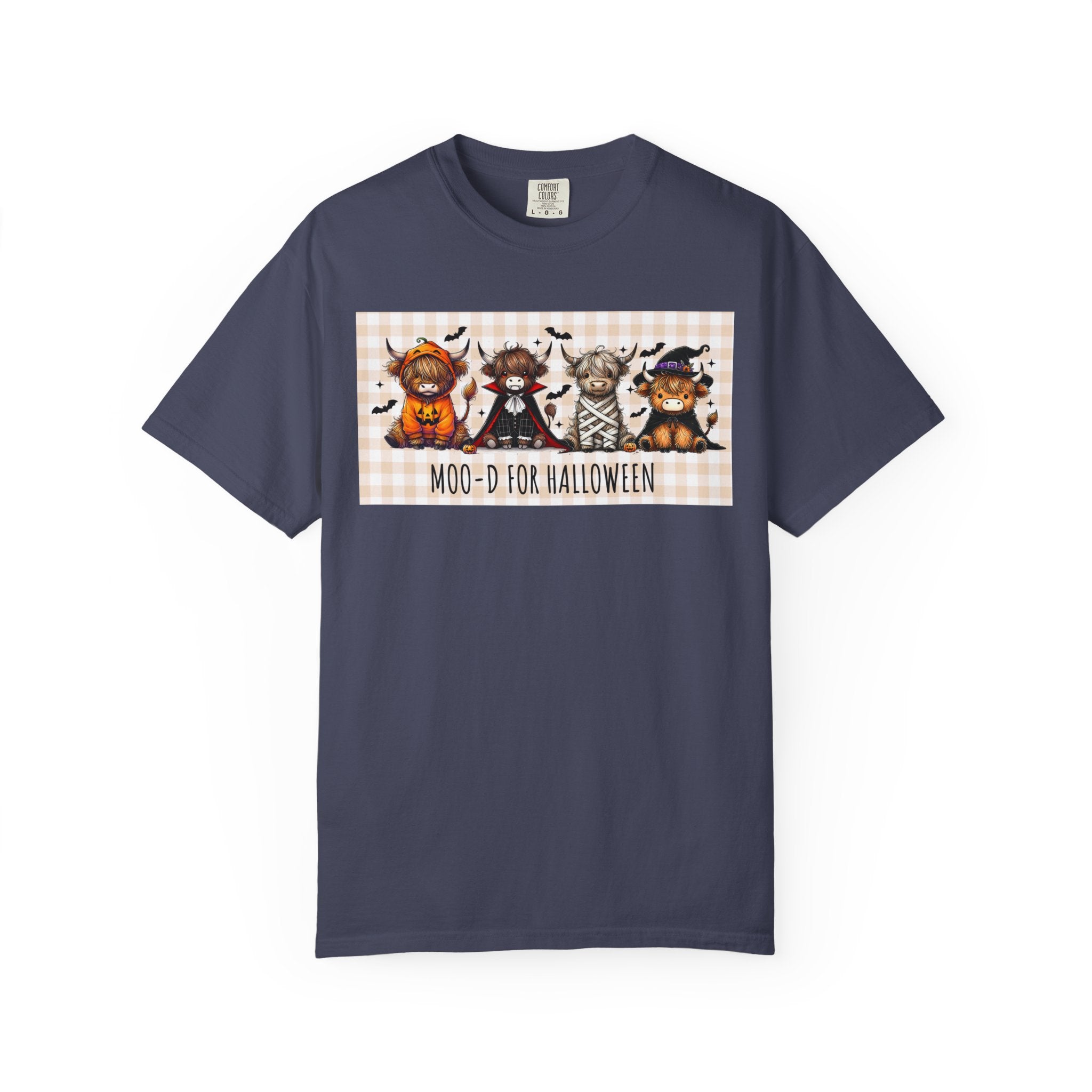 Moo-d for Halloween | Cute Highland Cow Graphic Tee