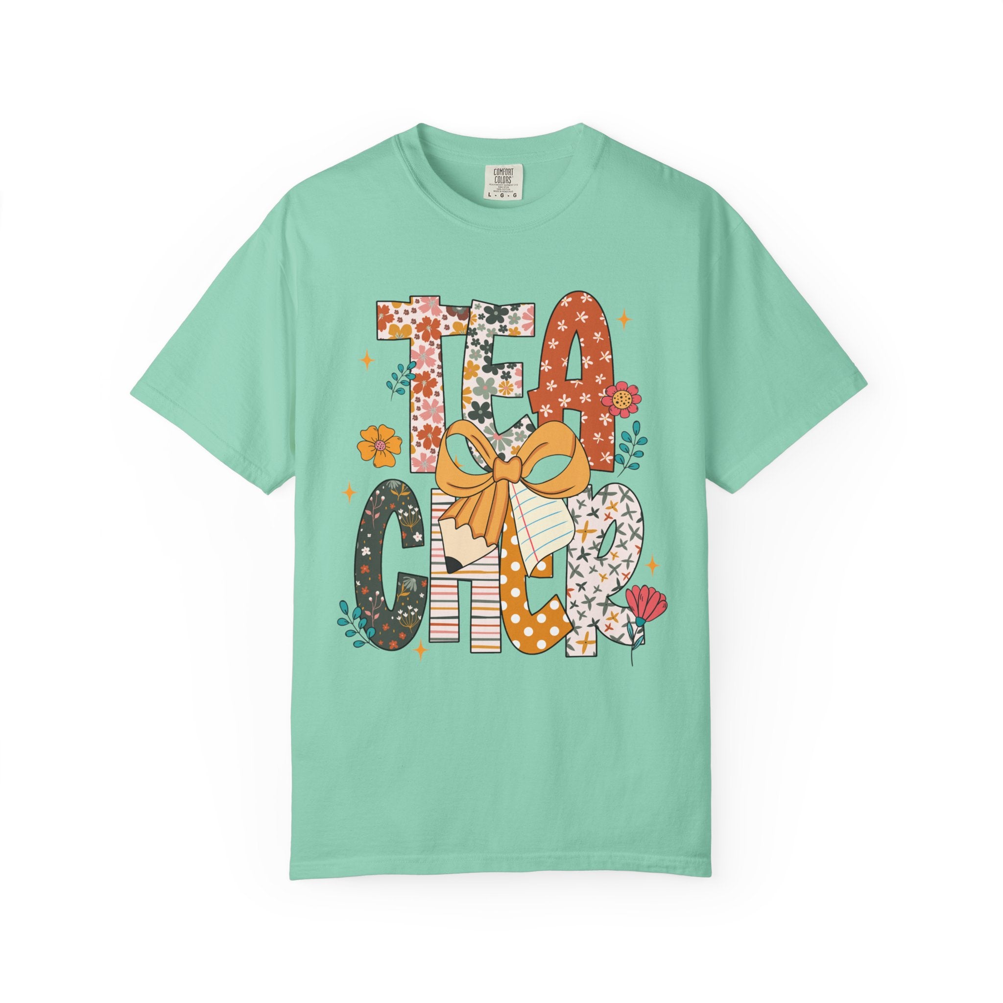 Floral Teacher T-Shirt – Cute Wildflower Graphic Tee with Bow for Women & Educators