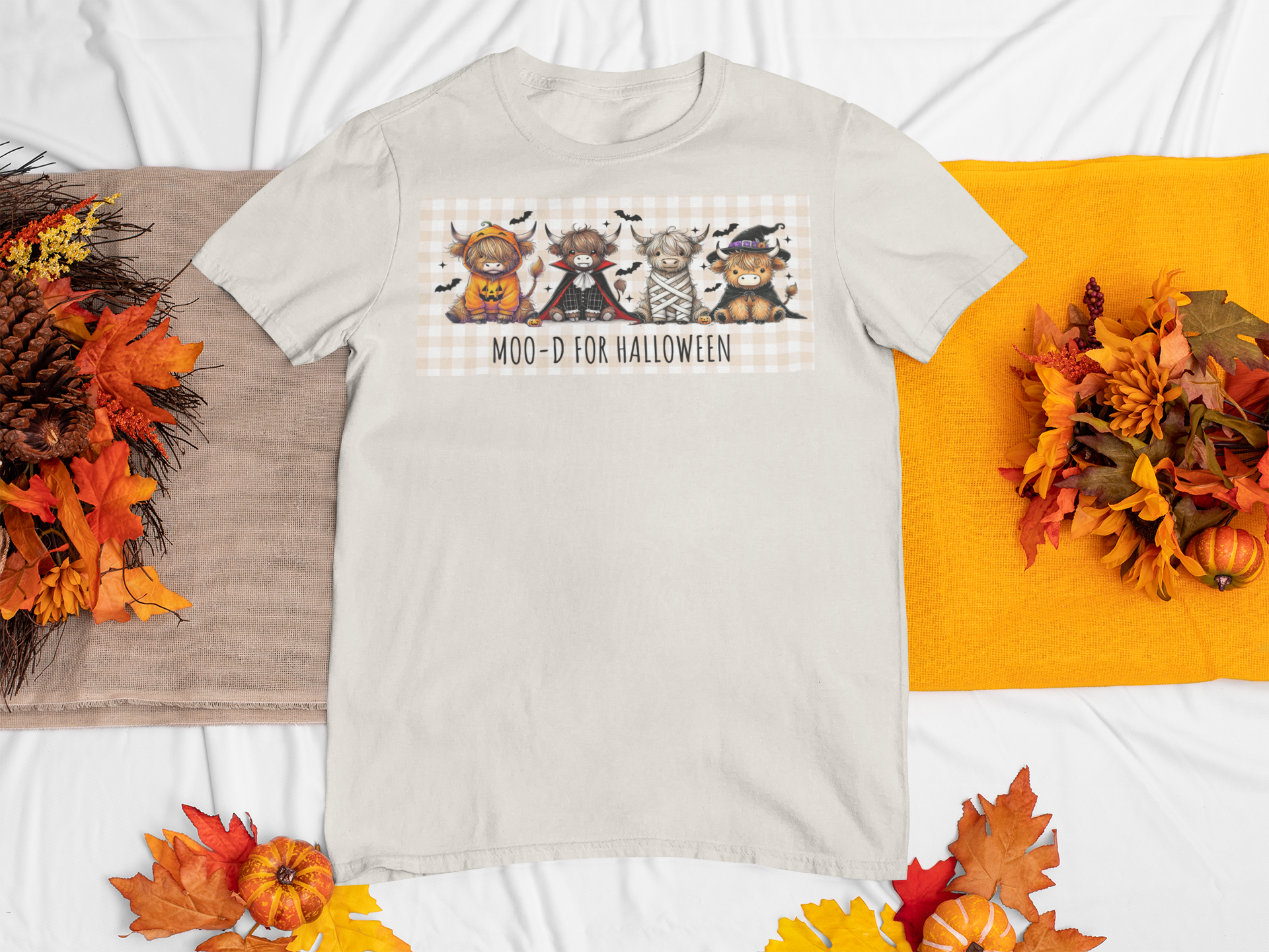 Moo-d for Halloween | Cute Highland Cow Graphic Tee