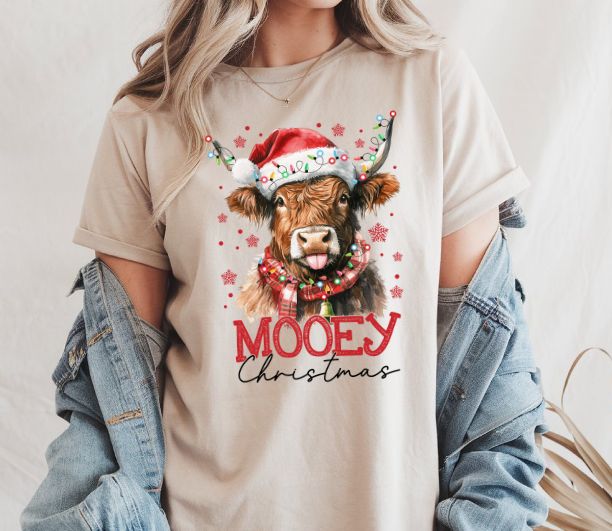 Mooey Christmas Highland Cow Sweatshirt | Funny Holiday Farm Animal Sweater, Cute Christmas Pullover for Women