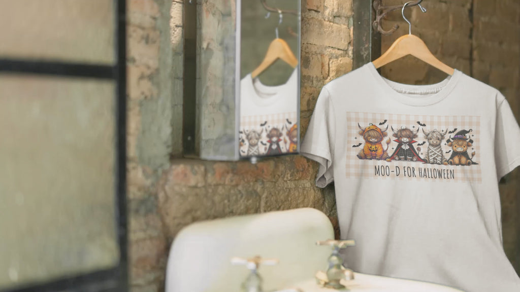 Moo-d for Halloween | Cute Highland Cow Graphic Tee