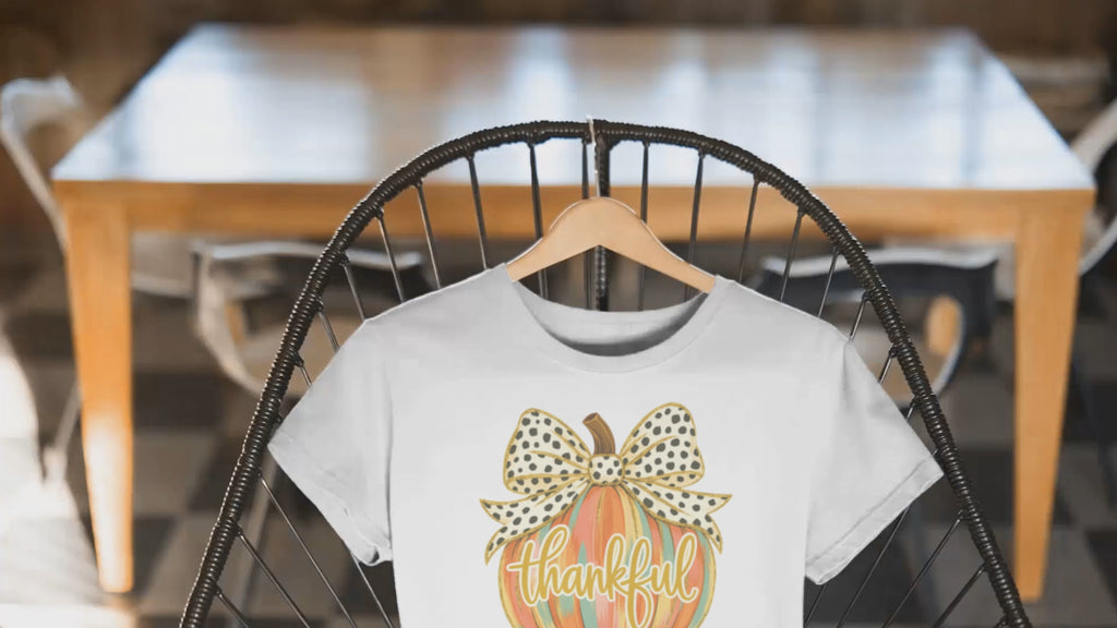 Thankful Pumpkin Shirt – Colorful Fall Tee with Leopard Bow & Glitter Detail | Coquette Thanksgiving Graphic T-Shirt
